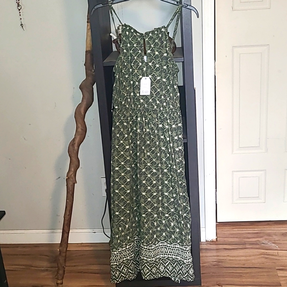 Time and Tru Women's size XS  Green midi sundress, NWT.
